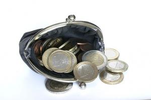 http://commons.wikimedia.org/wiki/File:-_Money_01_-.jpg?uselang=cs
